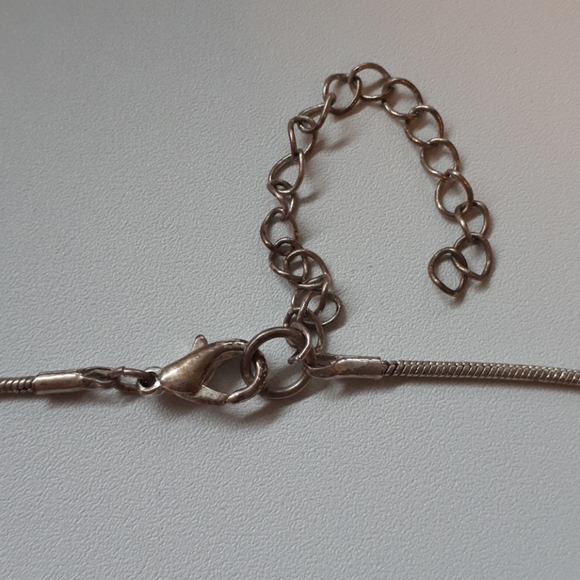 Silver butterfly necklace - Picture 4 of 4